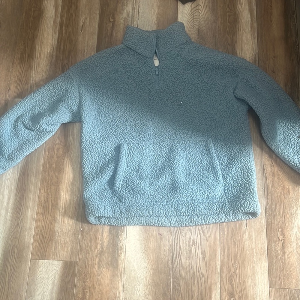 american eagle fuzzy sweater